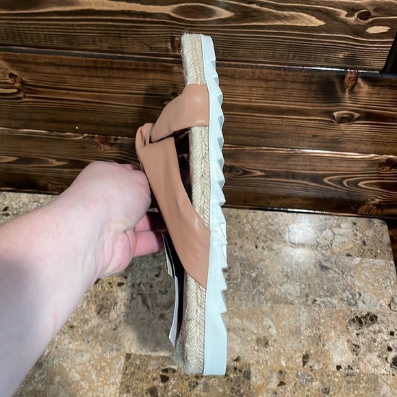 Women’s Sandals - Picture 8 of 9